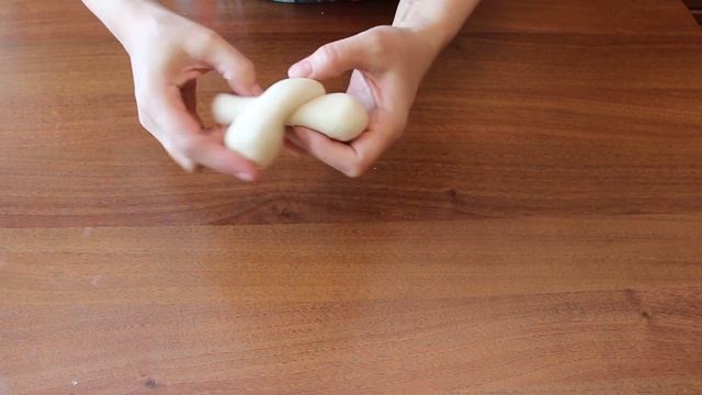 Жаворонки из постного теста/ Сороки/ Вкусные булочки Жаворонки/ Булочки птички / Bird-Shaped Buns смотреть онлайн