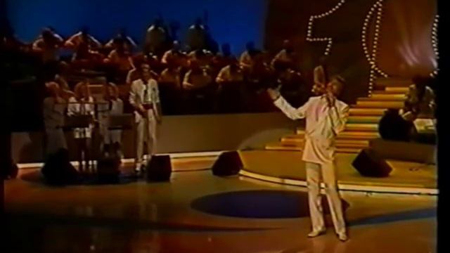 Engelbert Humperdinck "On The Wings of a Silver Bird смотреть онлайн