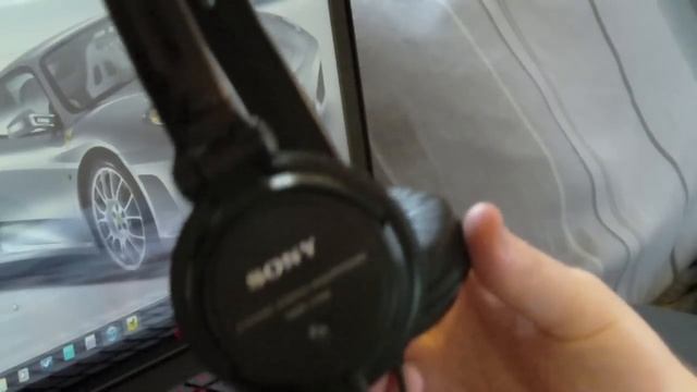 Sony MDR-V150 Headphone Review смотреть онлайн