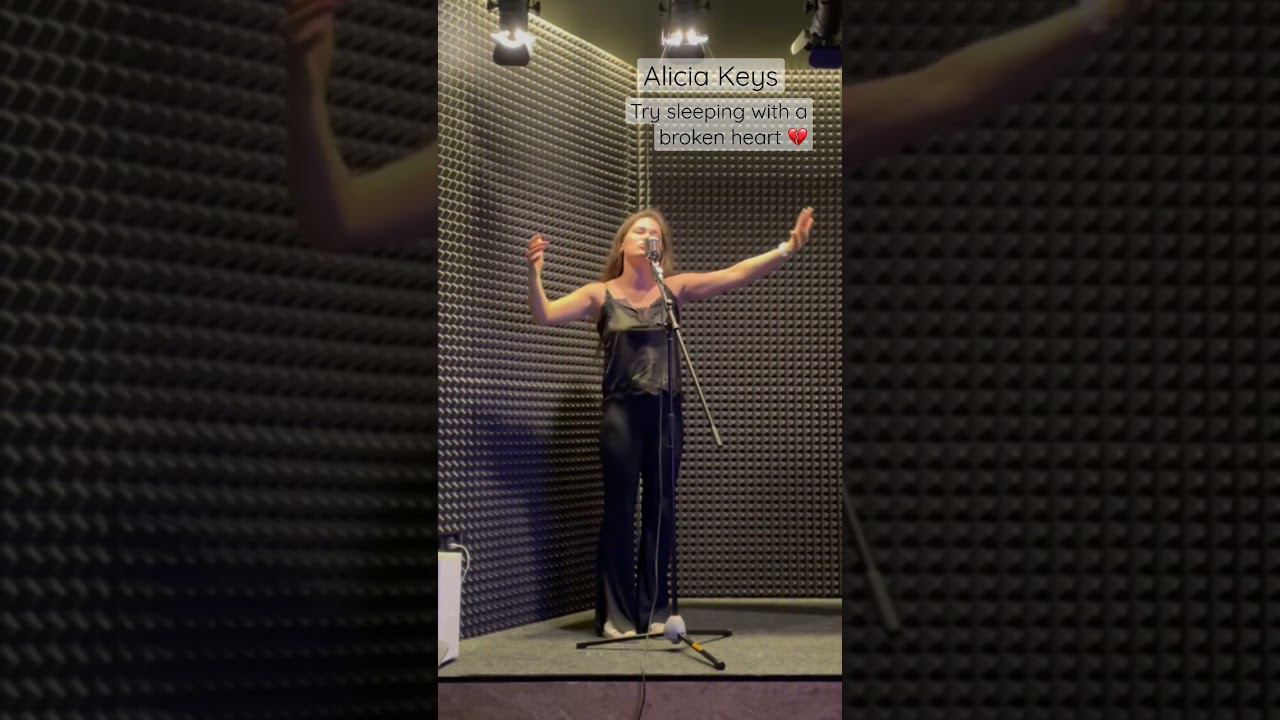 Try sleeping with a broken heart Alicia Keys cover смотреть онлайн