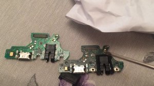 Замена платы зарядки на Huawei P30 Lite. Плата за 300 рублей не подошла.