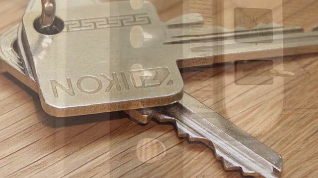 У старушки пропадала еда из холодильника. Установив скрытую камеру, она поняла, что живет не одна. смотреть онлайн