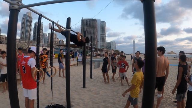 Чем занять себя в свободное время с пользой? street workout. Israel. Suzuki Burgman 400. Tel Aviv. смотреть онлайн