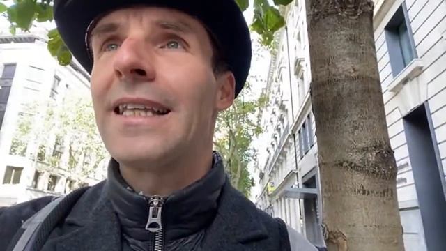 Прогулки по Лондону: от Holborn до Aldwych смотреть онлайн