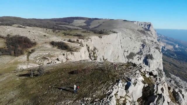 Рядом с Чёртовой Лестницей смотреть онлайн