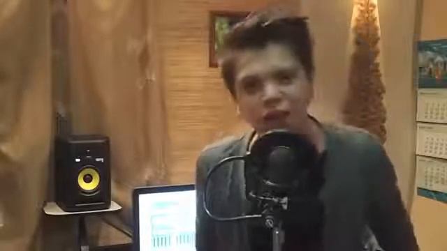 EIvin Grey c 8 марта . Закрываем уши смотреть онлайн