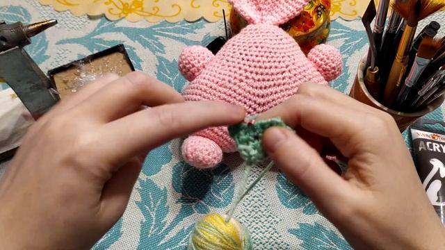 Заяц крючком. Подробный мастер класс. Сборка зайчика. Ручная работа. Заяц МК. Валентинка крючком. смотреть онлайн