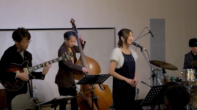 ジャズミュージシャンがデュエットで歌う Smile / Charlie Chaplin 中溝ひろみ 松下聖哉 TORAMELO LABEL concert смотреть онлайн