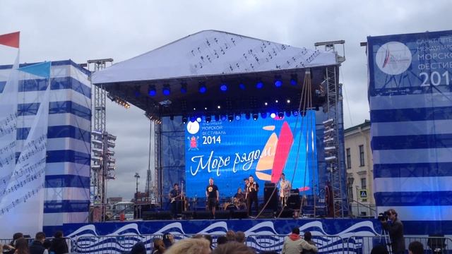 Включай Микрофон! Поэты, артисты смотреть онлайн