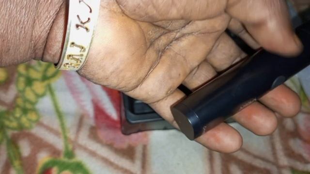 VGR V-613 Ear, Nose & Eyebrow Trimmer Professional USB Rechargeable Nose Trimmer for Men and Women смотреть онлайн