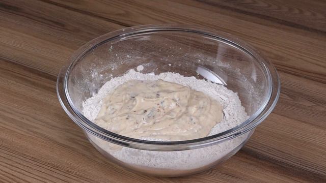 ¡Este es el mejor pastel de plátano que jamás hayas visto! Simplemente fácil y sorprendente. смотреть онлайн