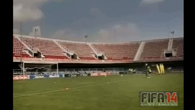 Magic Ronaldinho бьет в перекладину (верхняя штанга) Vk.com/ea_fifa14 Ok.ru/fifa14 невероятно