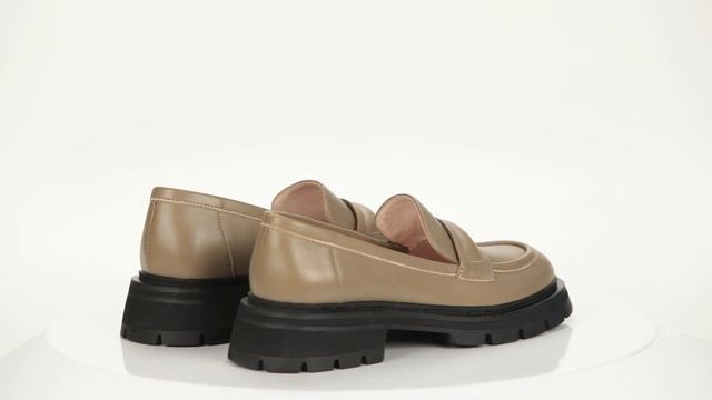 Бежевые лоферы из кожи на рифленой утолщенной подошве VS74-144575 смотреть онлайн