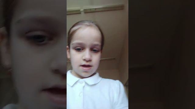игра стулья Mistakos new смотреть онлайн