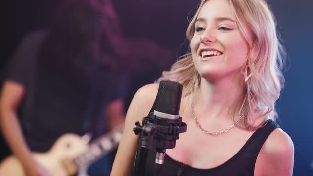 I Love Rock 'N Roll - Joan Jett and The Blackhearts (Cover by First To Eleven) смотреть онлайн