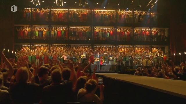 Bart Peeters Deluxe Live in de Lotto Arena - Brood voor Morgenvroeg смотреть онлайн