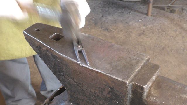 Клещи разжимные для стопорных колец смотреть онлайн