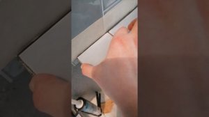 Как заделать зазор между стеной и ванной Как заделать промежуток между стеной и ванной