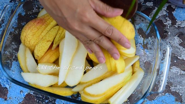 Pear And Sage Oat Crumble | Amallia Eka