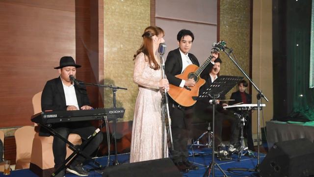 A lover’s concerto - Kelly Chen l Jane Nirinya & Friends смотреть онлайн