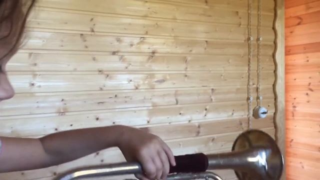 SteFANiYa играет на трубе!!! Смешно невозможно ! Ржака до слез!??? А вам слабо? смотреть онлайн