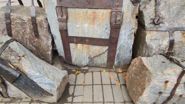 ? Памятник туристам Бердянск ? Достопримечательности Бердянска ? Памятники в Бердянске ? смотреть онлайн