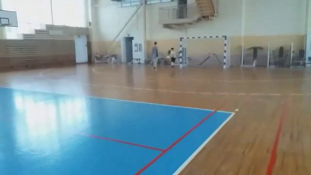 Леха играет в футбол) смотреть онлайн