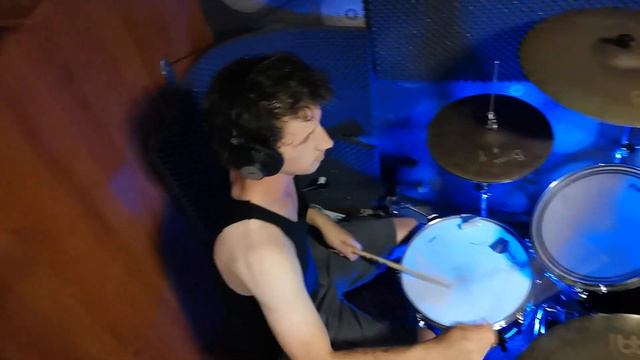 Westone - Counting Down recording drums for demo version. смотреть онлайн