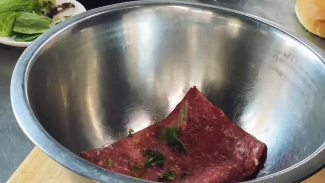 Морепродукты VS мясо в ресторане FOUR | Пермь смотреть онлайн