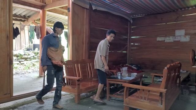 Orphaned life - working as a hired laborer in exchange for rice смотреть онлайн