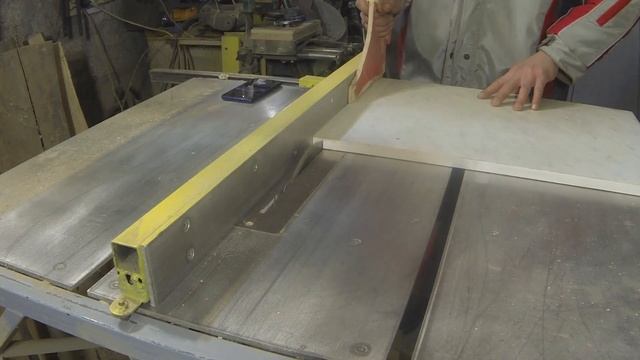 Пилим ЛДСП фанеру без сколов