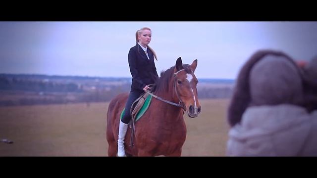 Фотосессия с лошадьми и собаками. Фотограф Скрипкина Мария. Видео: Василий Осипов смотреть онлайн