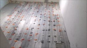 Укладка плитки на пол своими руками.