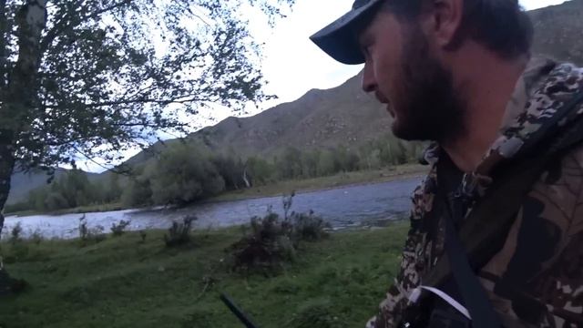 НОЧЕВКА С ДЕВОЧКОЙ МЕЧТЫ, РЫБАЛКА НА ПОПЛАВОК!! Горный Алтай, река Урсул. смотреть онлайн