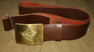 Для чего советские солдаты точили уголок бляхи ремня