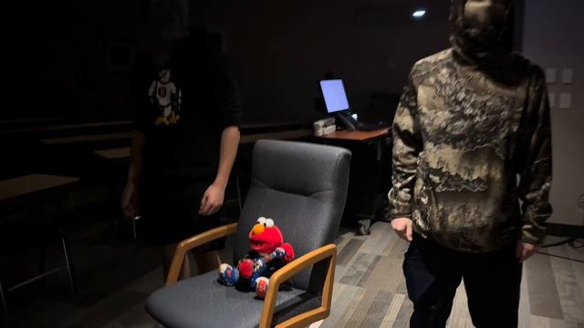 Long Take - Rock n' Roll Elmo смотреть онлайн