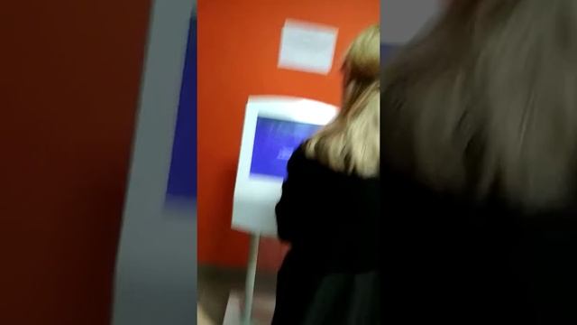 Сотрудники МФЦ не знают как перезагрузить терминал смотреть онлайн