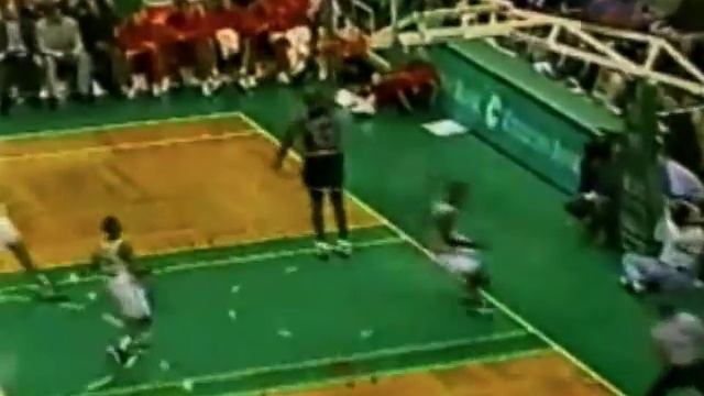 The Last Flight: Michael Jordan's Last Regular Season Highlights in Chicago смотреть онлайн