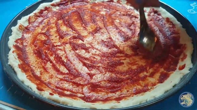 Настоящая домашняя Средиземноморская Пицца с морепродуктами и ананасом смотреть онлайн