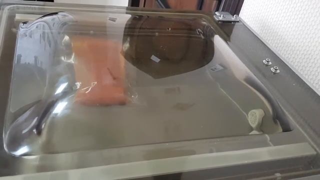 HVC-400/2T — Вакуумная упаковка лосося, форели, семги на подложке смотреть онлайн