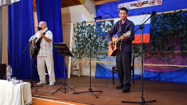 Дуэт Маркиных "А река течёт" смотреть онлайн