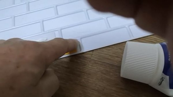 Наклеить панели ПВХ и не разориться на клее!