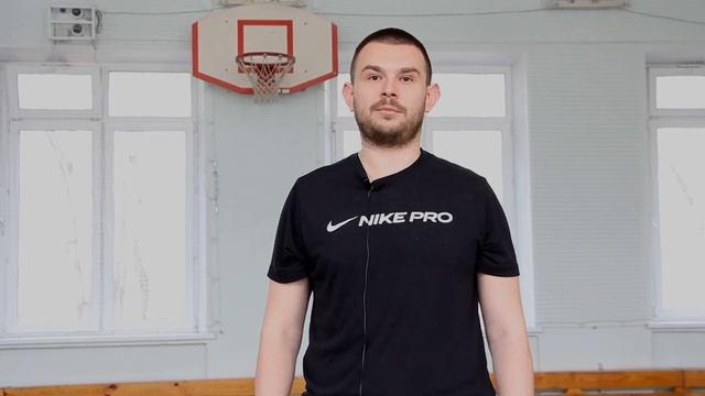 Секреты успешной зарядки с учителем физкультуры Виктором Александровичем Потемкиным смотреть онлайн