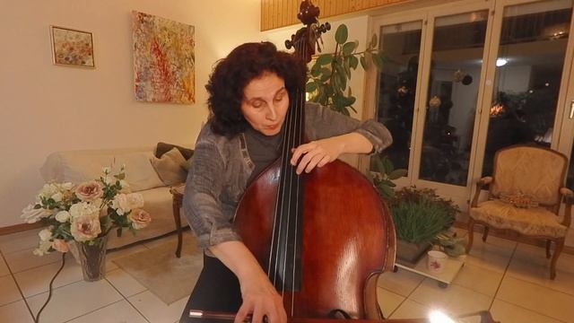 Irina-Kalina Goudeva, double bass / Haydn Symphony 31 / Var 7, Solo смотреть онлайн