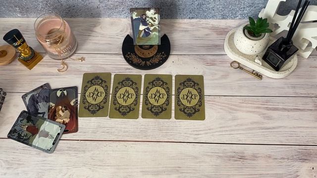4 короля: Что хочет сказать Вам, но молчит? Что хочет сказать но не может? Почему не говорит? ? смотреть онлайн