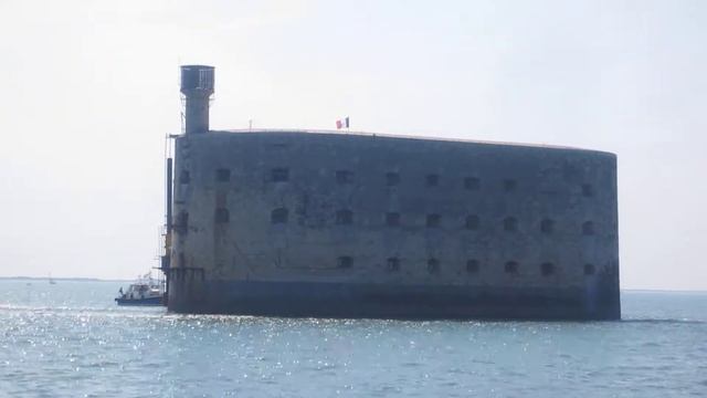 MVI Fort Boyard смотреть онлайн