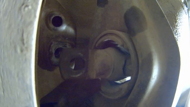 Honda Partner (жизнь хонды партнёр) Замена больших ушастых сайлентблоков, задняя подвеска. смотреть онлайн