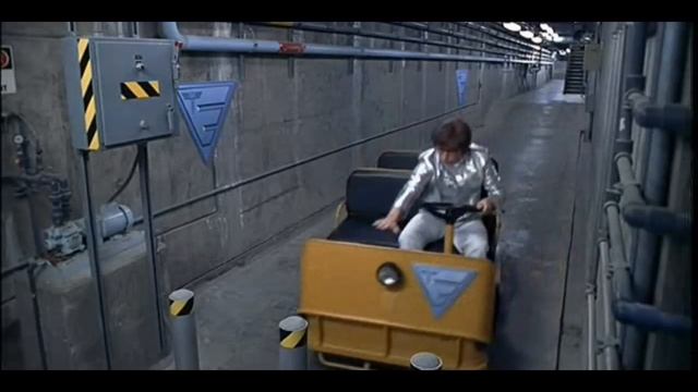 Austin Powers - 3 point turn / maneuvering / parking Scene смотреть онлайн