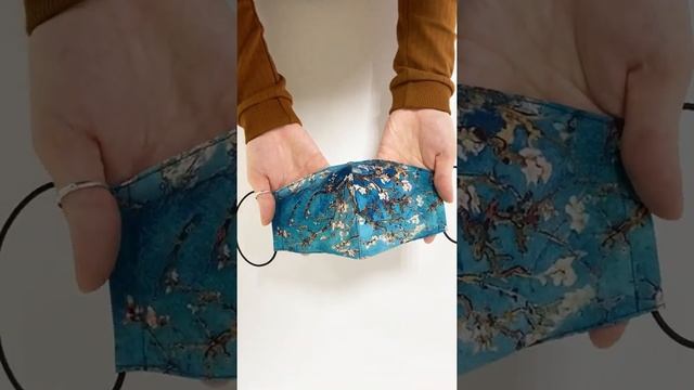 Распаковка маски с картиной Ван Гога "Цветущий миндаль" (HONEY) смотреть онлайн