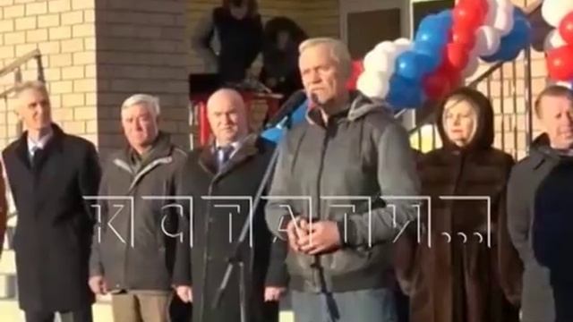 Вазелиновый хайп - депутат госдумы с помощью вазелина прославил Балахнинскую школу на всю Россию смотреть онлайн